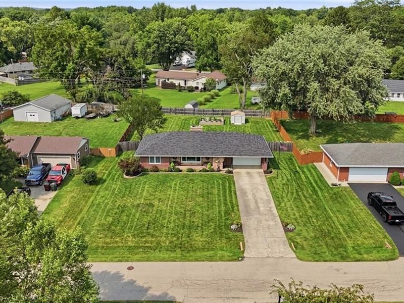 1068 Whitestone Road, Xenia, OH 45385 Photo 3