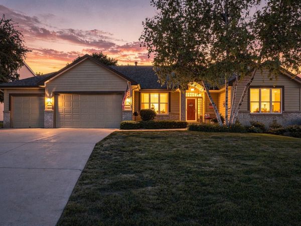 10904 Chatham Court S, Burnsville, MN 55337