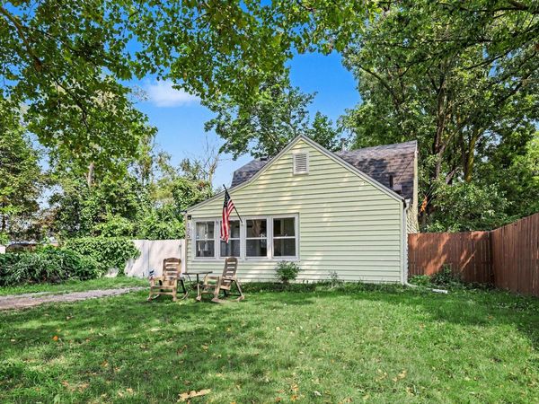 125 Maplelawn Street SE, Kentwood, MI 49548