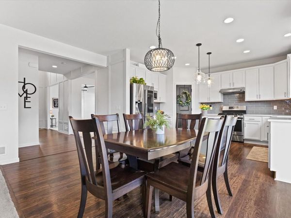 2501 Marie CIRCLE, Waukesha, WI 53189