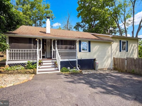247 MUSCONETCONG RIVER, LEBANON, NJ 07882