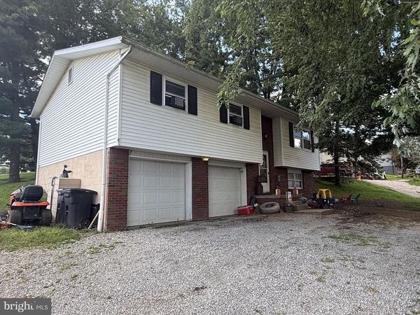 105 PINE KNOLL ACRES, WHEELING, WV 26003