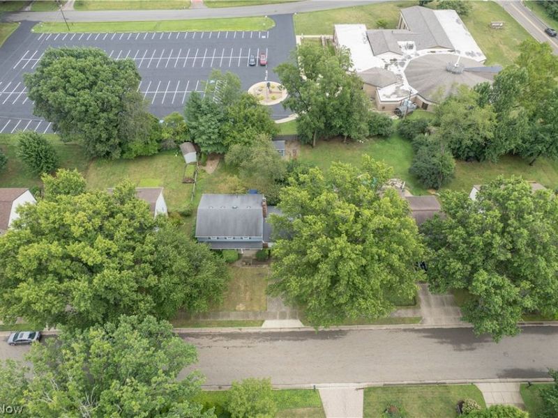 4426 Woodland Avenue NW, Canton, OH 44709 Photo 2