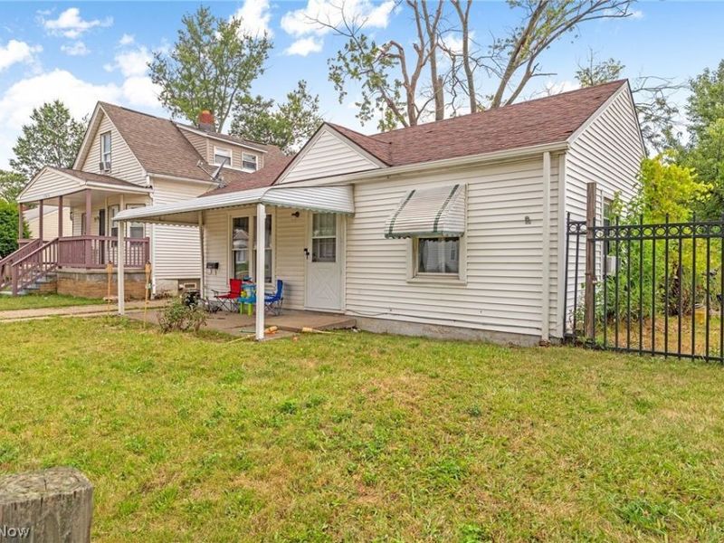 12612 Firsby Avenue, Cleveland, OH 44135 Photo 2
