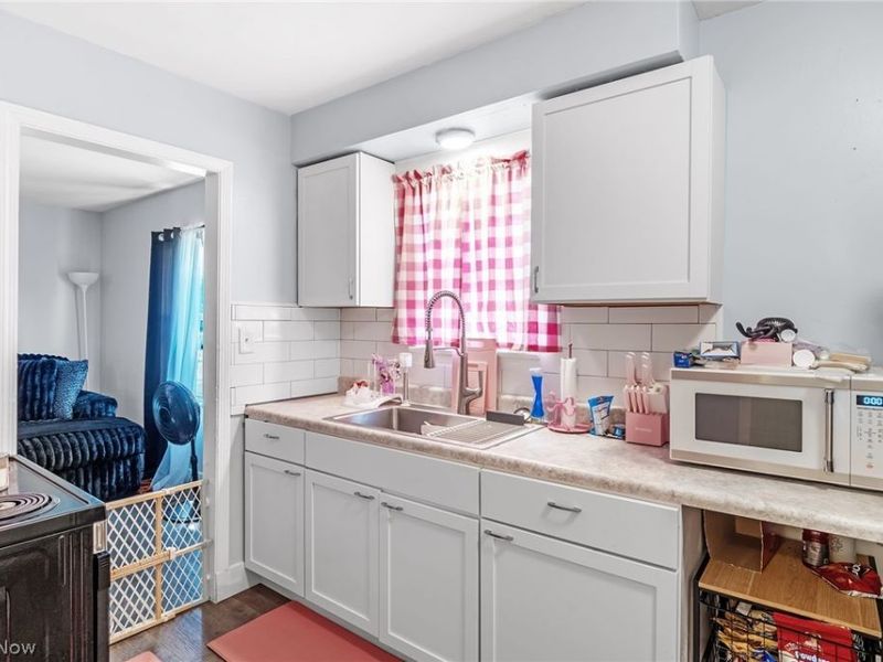 12612 Firsby Avenue, Cleveland, OH 44135 Photo 9