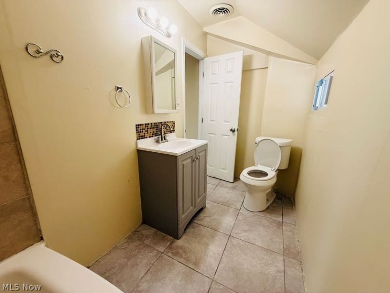 3838 Marvin Avenue, Cleveland, OH 44109 Photo 10