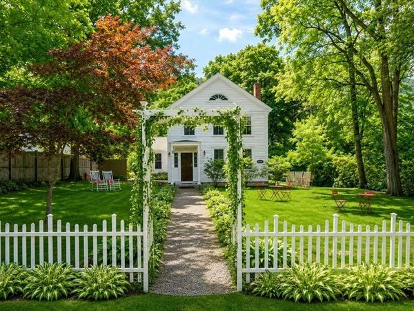 1574-1579 Pleasant St, Lee, MA 01260