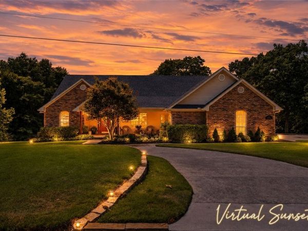 1520 N Woodland Drive , Rogers, AR 72756