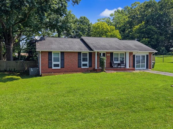 832 Oliver Ave, Seymour, TN 37865