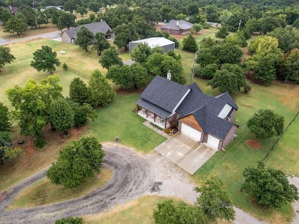 2405 Gina Court, Guthrie, OK 73044