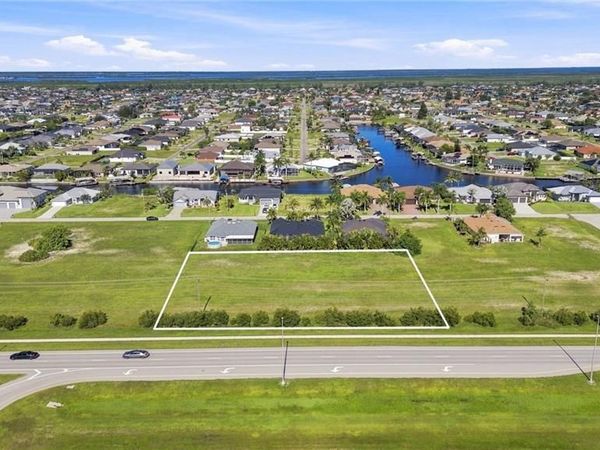 128 Burnt Store RD, CAPE CORAL, FL 33993