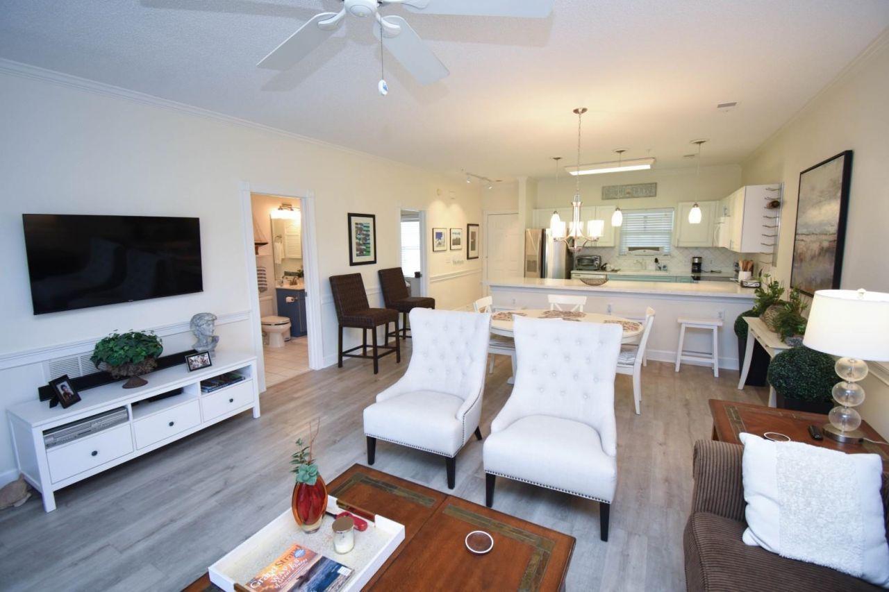 4819 Orchid Way Photo 6