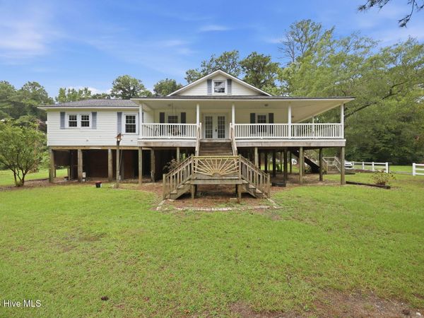 205 Streets Ferry Road, Vanceboro, NC 28586