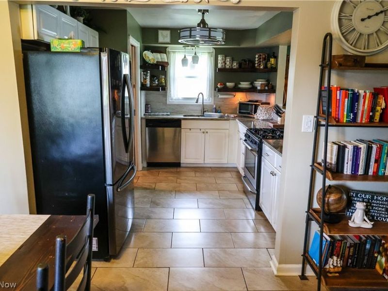 7580 Hoertz Road, Parma, OH 44134 Photo 11