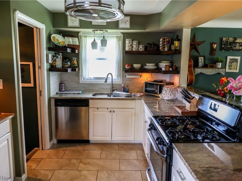 7580 Hoertz Road, Parma, OH 44134 Photo 12