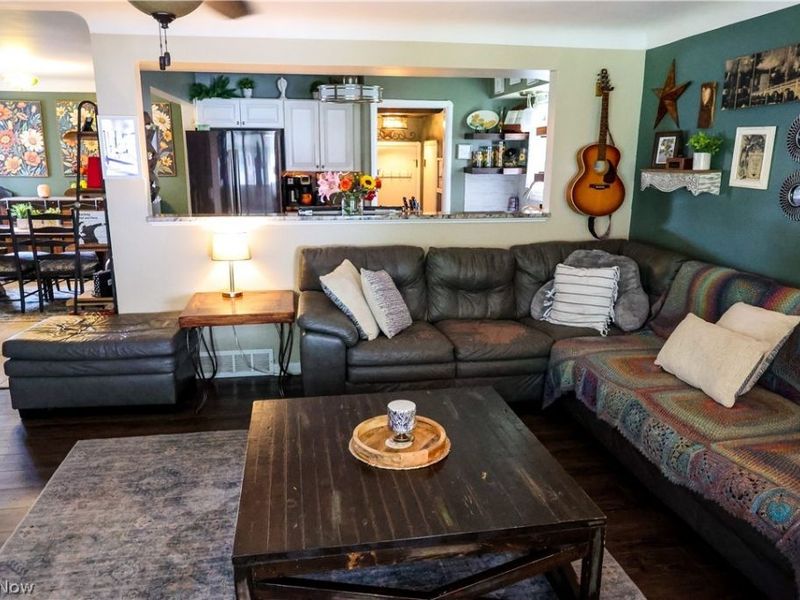 7580 Hoertz Road, Parma, OH 44134 Photo 8