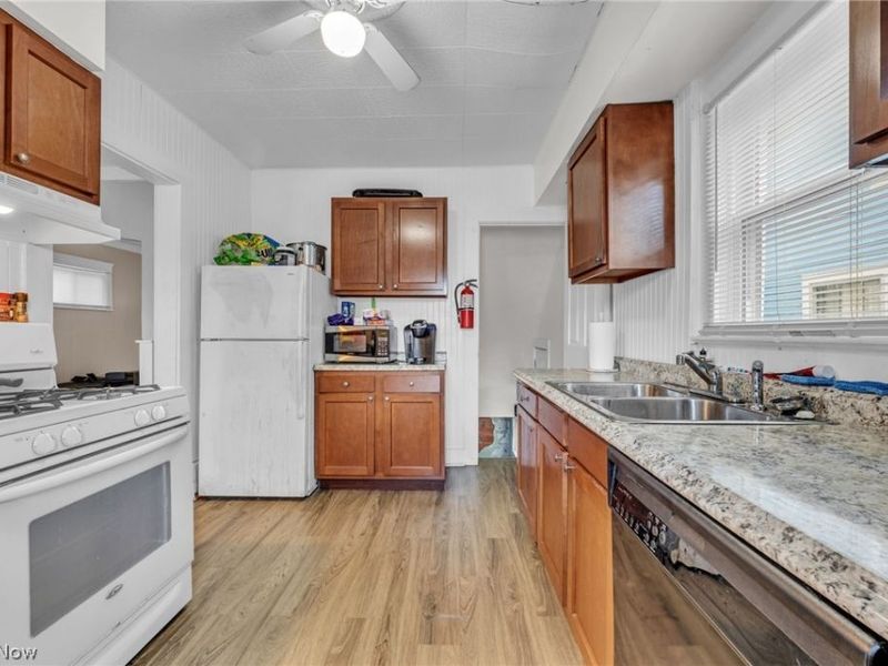3308 W 88th Street, Cleveland, OH 44102 Photo 8