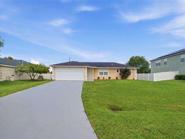 3321 SW Frankford St, Port St. Lucie, FL 34953