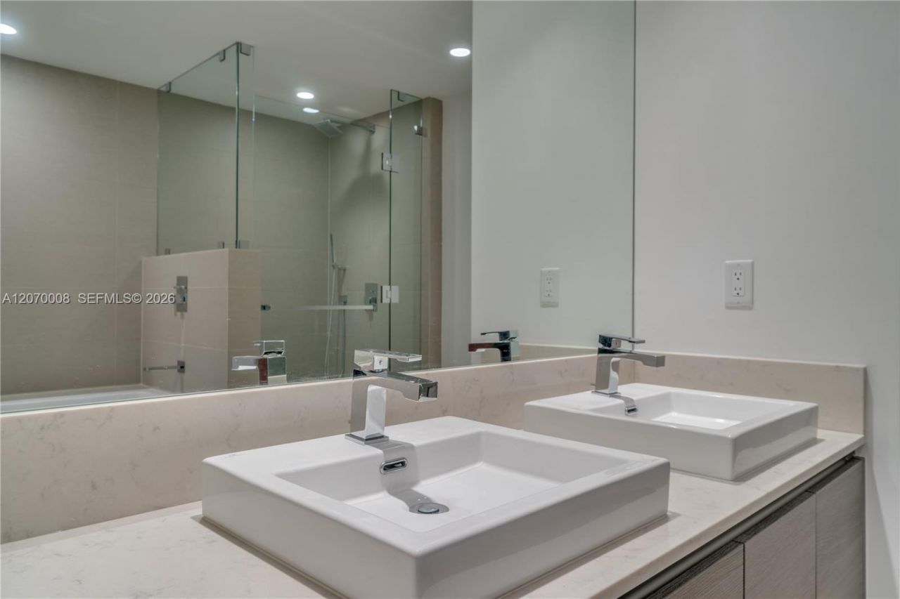 1080 Brickell Ave , Unit 3406, Miami, FL 33131 Photo