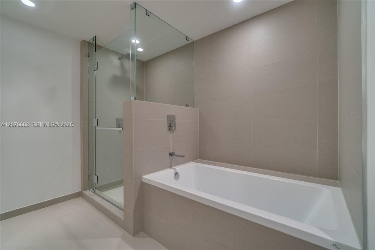 1080 Brickell Ave , Unit 3406, Miami, FL 33131 Photo