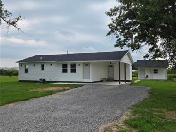 39594 County Road 227A, Campbell, MO 63933