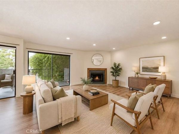 605 Redondo Avenue, Unit 203, Long Beach, CA 90814