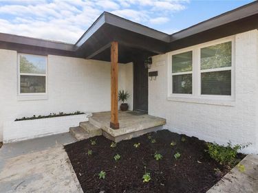 2907 Clinton Avenue , Fort Worth, TX 76106