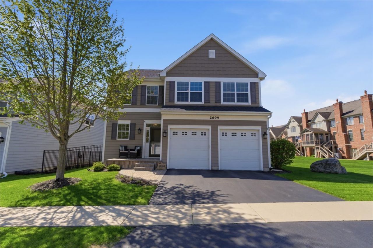 2699 Regency Court E, Saint Charles, IL 60175 Main Photo