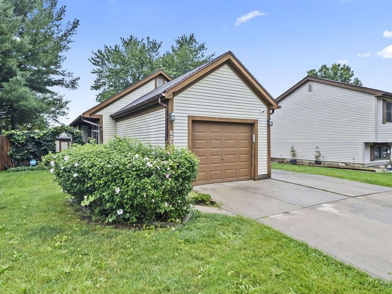 5303 Bittersweet Court, Columbus, OH 43230 Photo 3