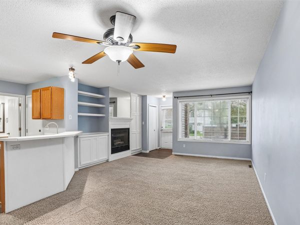1065 68th Street, Unit 3, West Des Moines, IA 50266