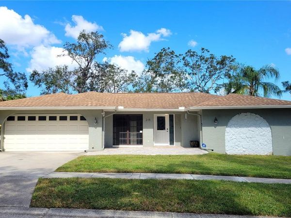 215 MEADOWCROSS DRIVE , SAFETY HARBOR, FL 34695