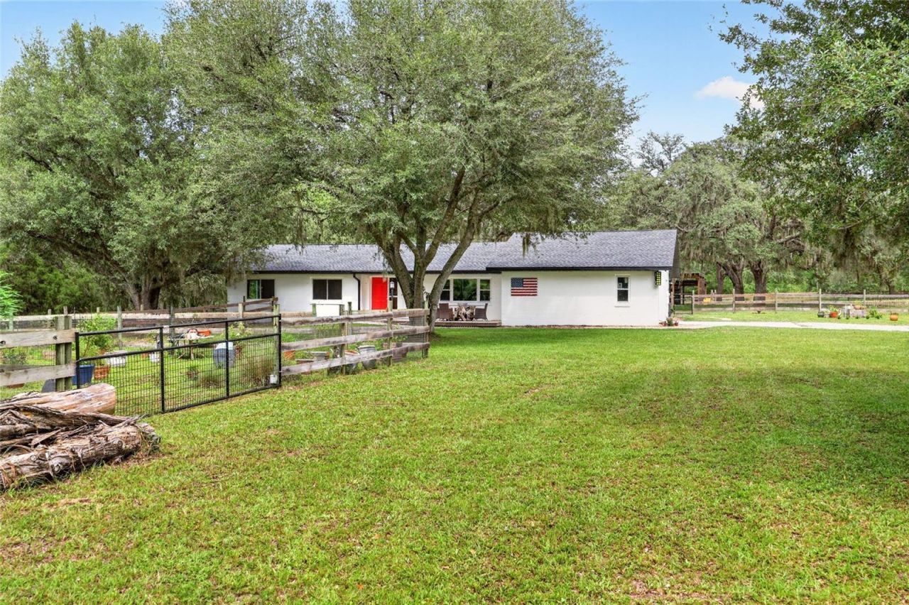 11281 N Circle M Avenue , Dunnellon, FL 34433 Photo