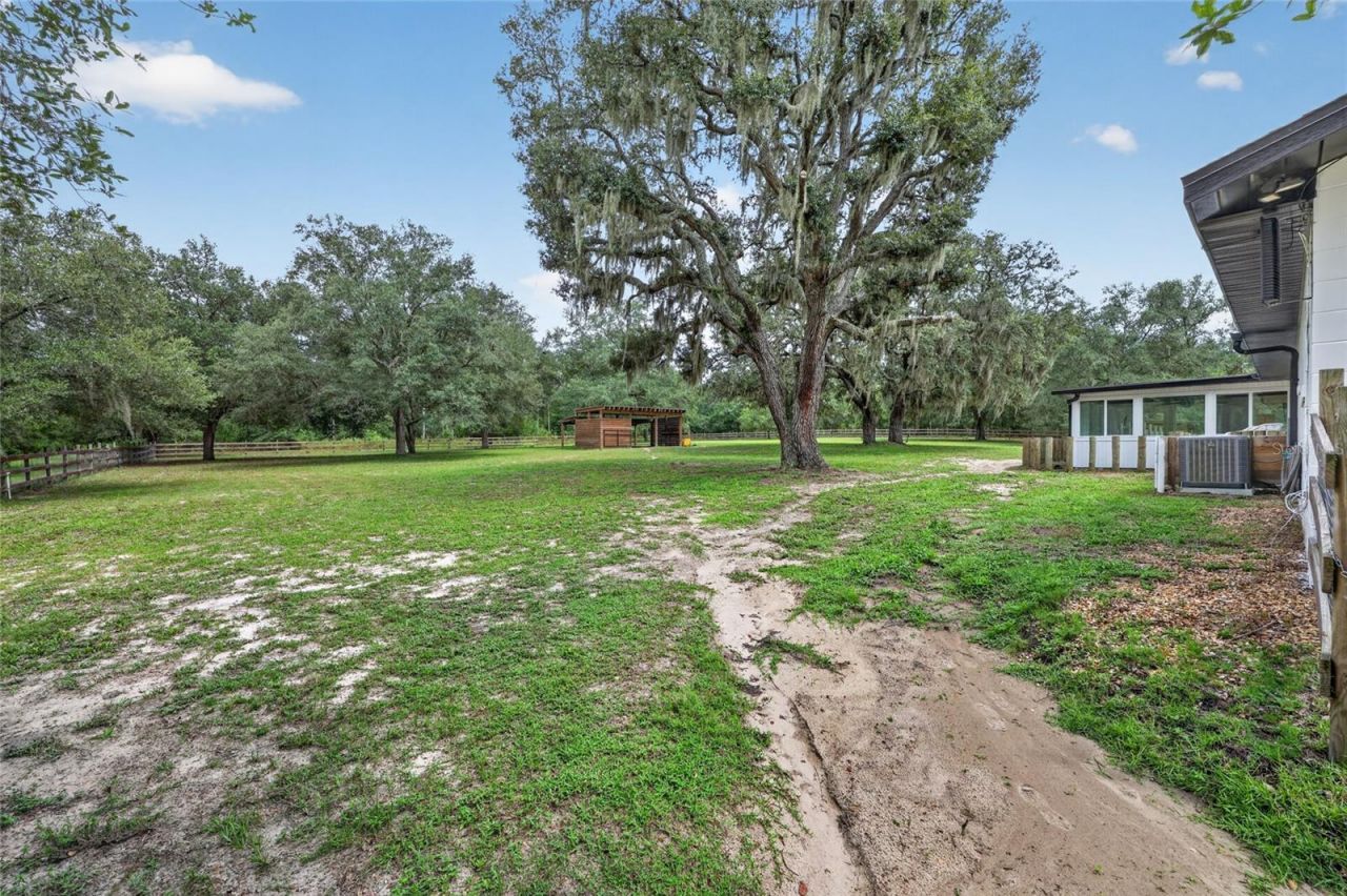 11281 N Circle M Avenue , Dunnellon, FL 34433 Photo