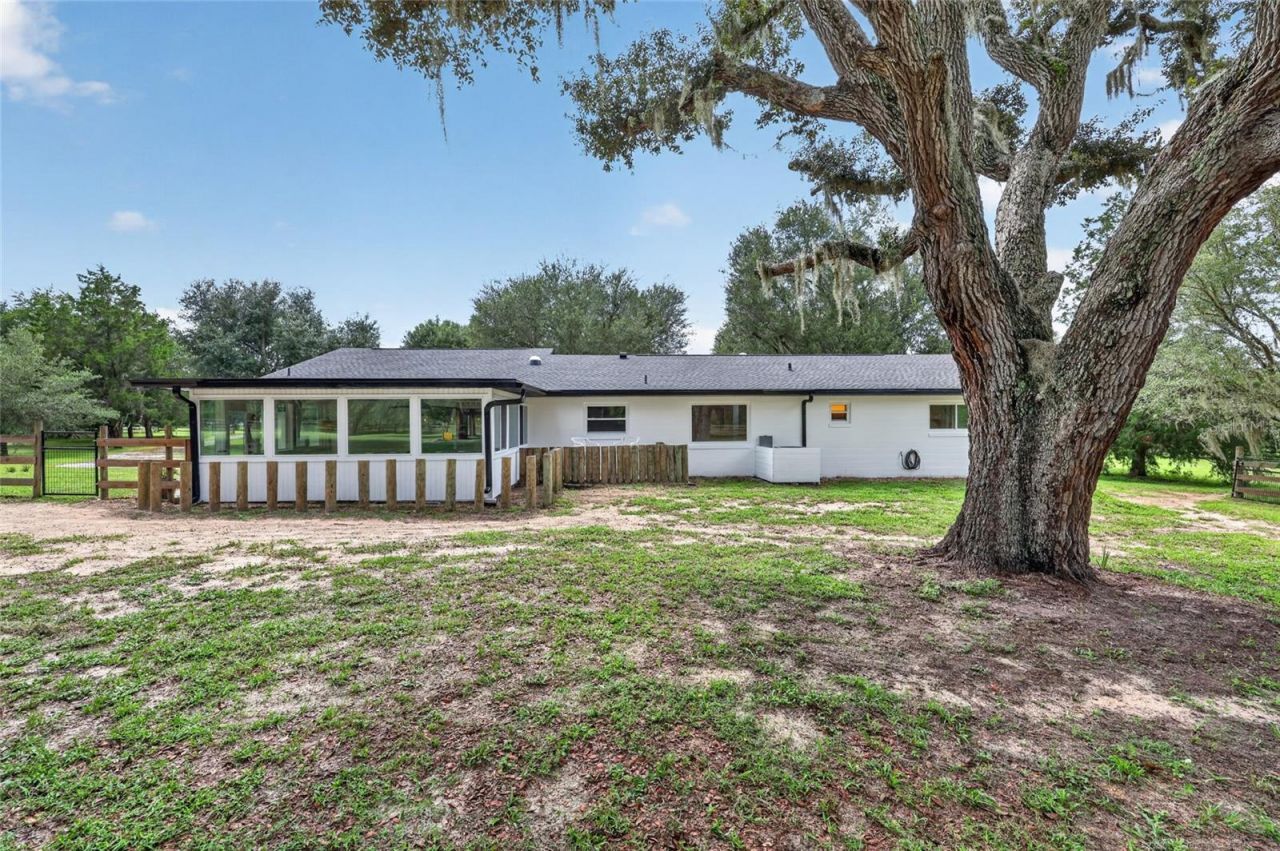 11281 N Circle M Avenue , Dunnellon, FL 34433 Photo