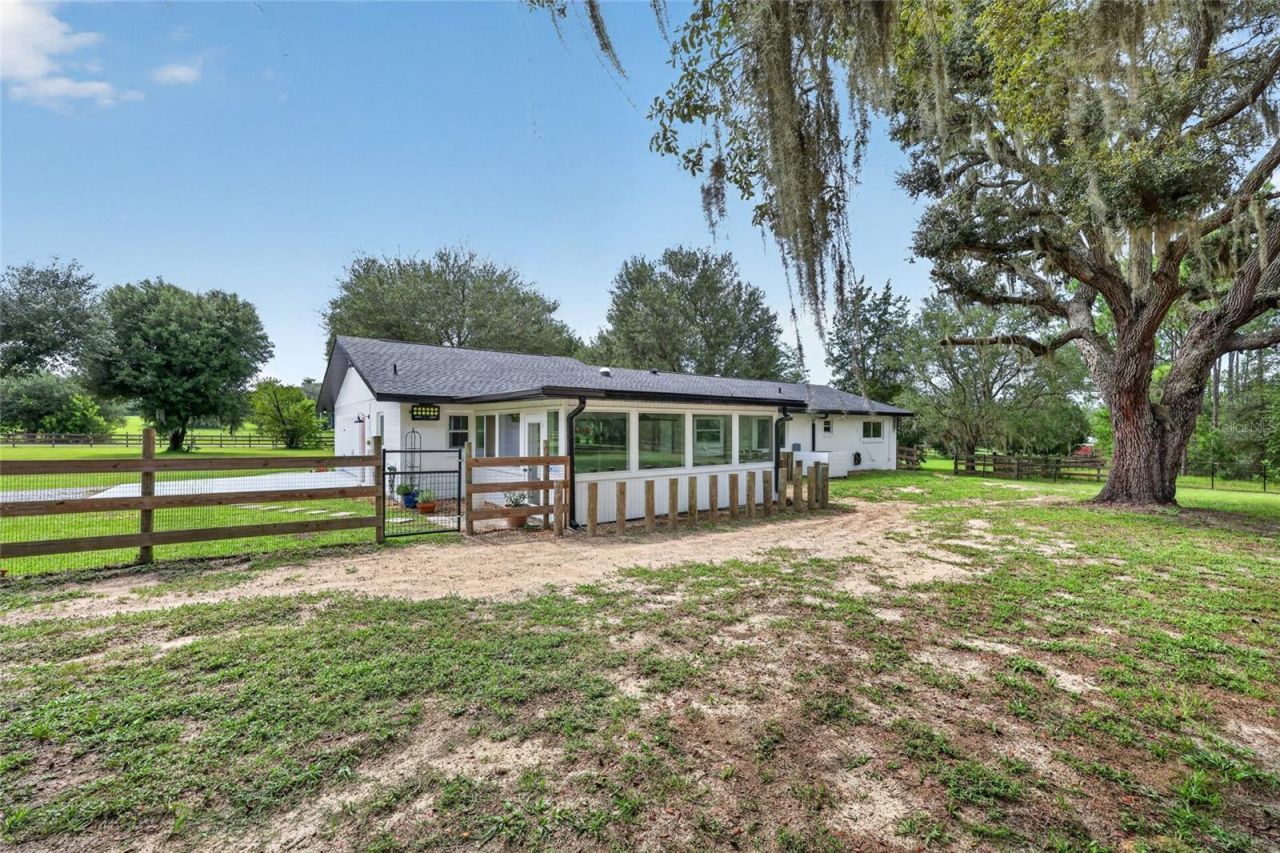 11281 N Circle M Avenue , Dunnellon, FL 34433 Photo