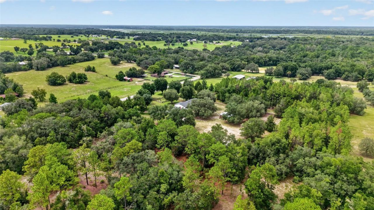 11281 N Circle M Avenue , Dunnellon, FL 34433 Photo