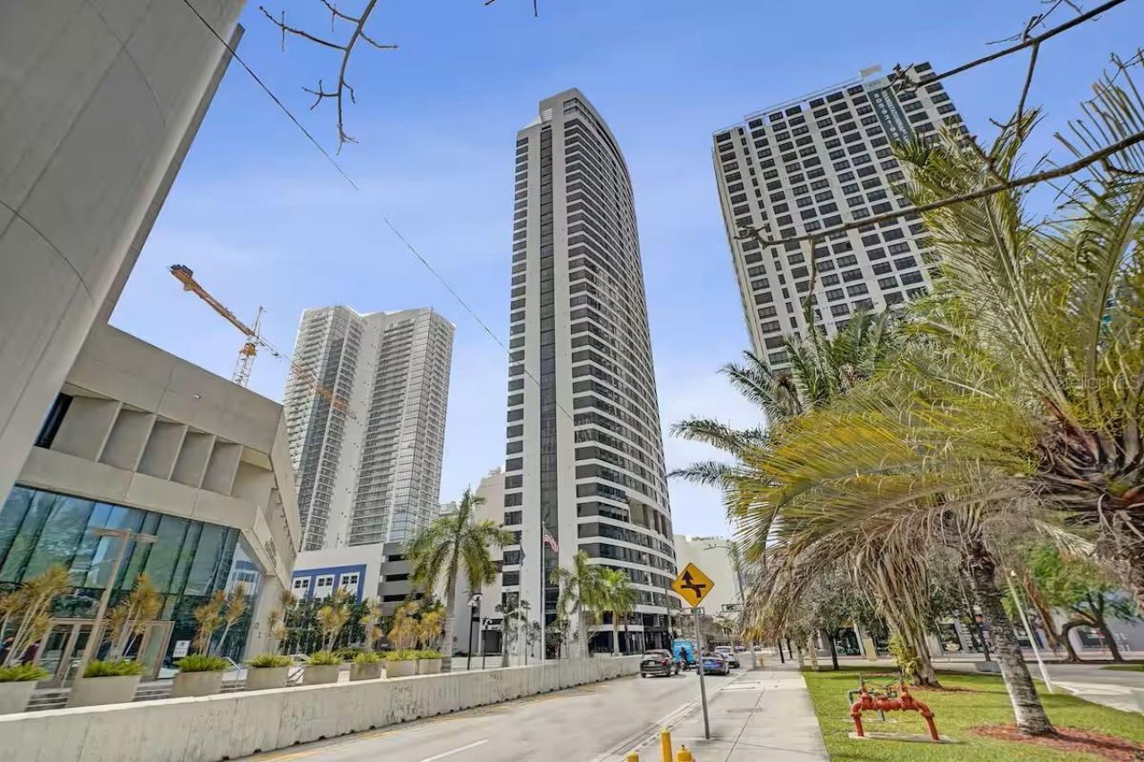 225 N Miami Avenue , Unit 1407, Miami, FL 33128 Photo