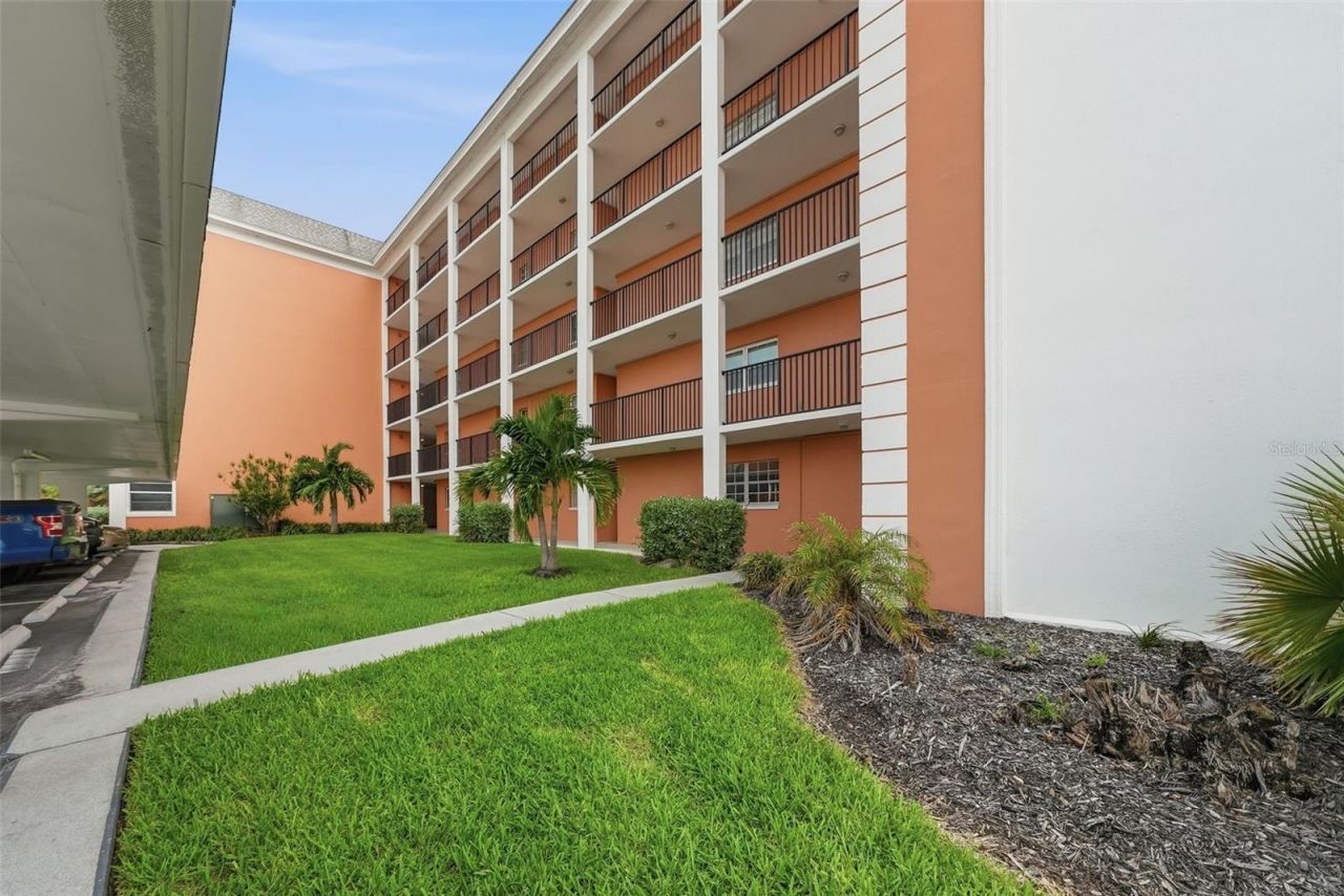 6800 20th Avenue N, Unit 505, Saint Petersburg, FL 33710 Photo