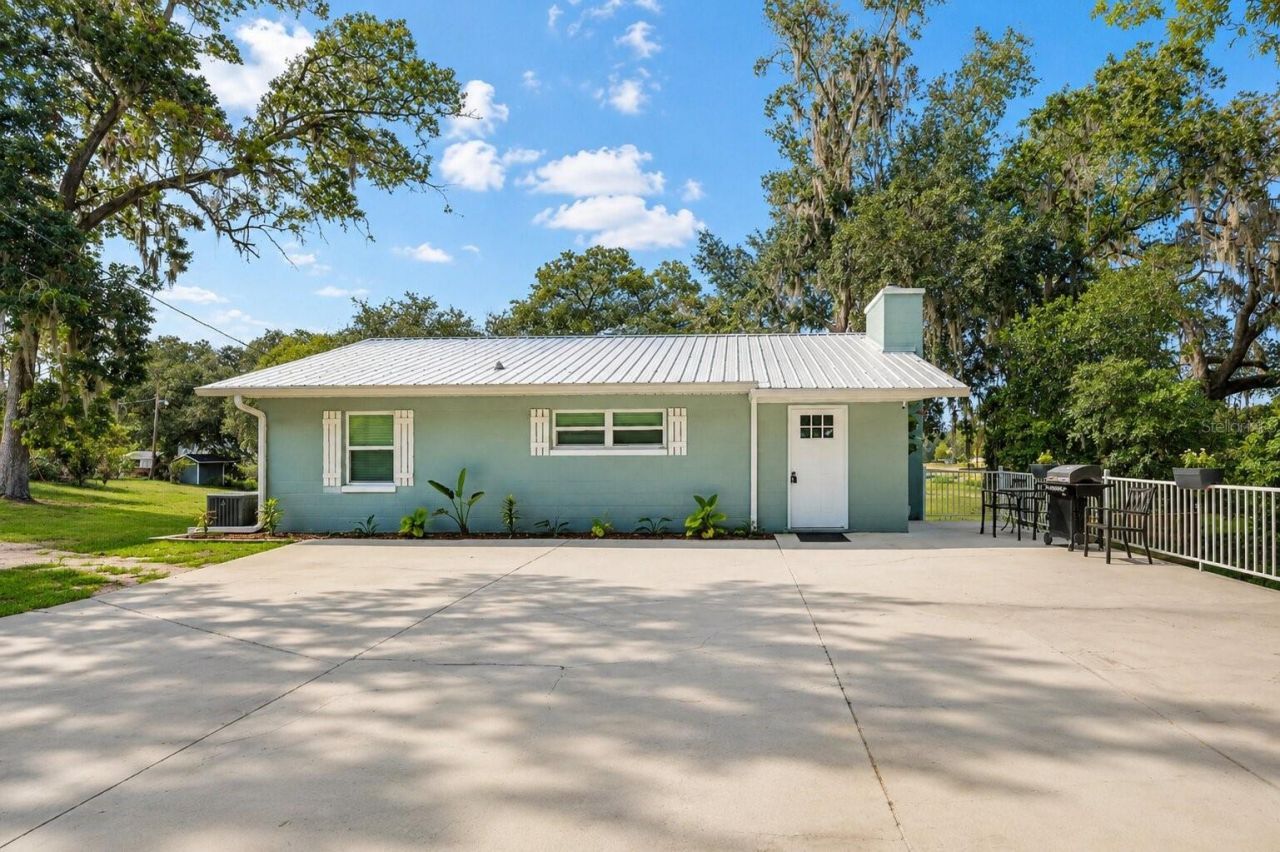 13462 SE 108th Court Road, Ocklawaha, FL 32179 Photo