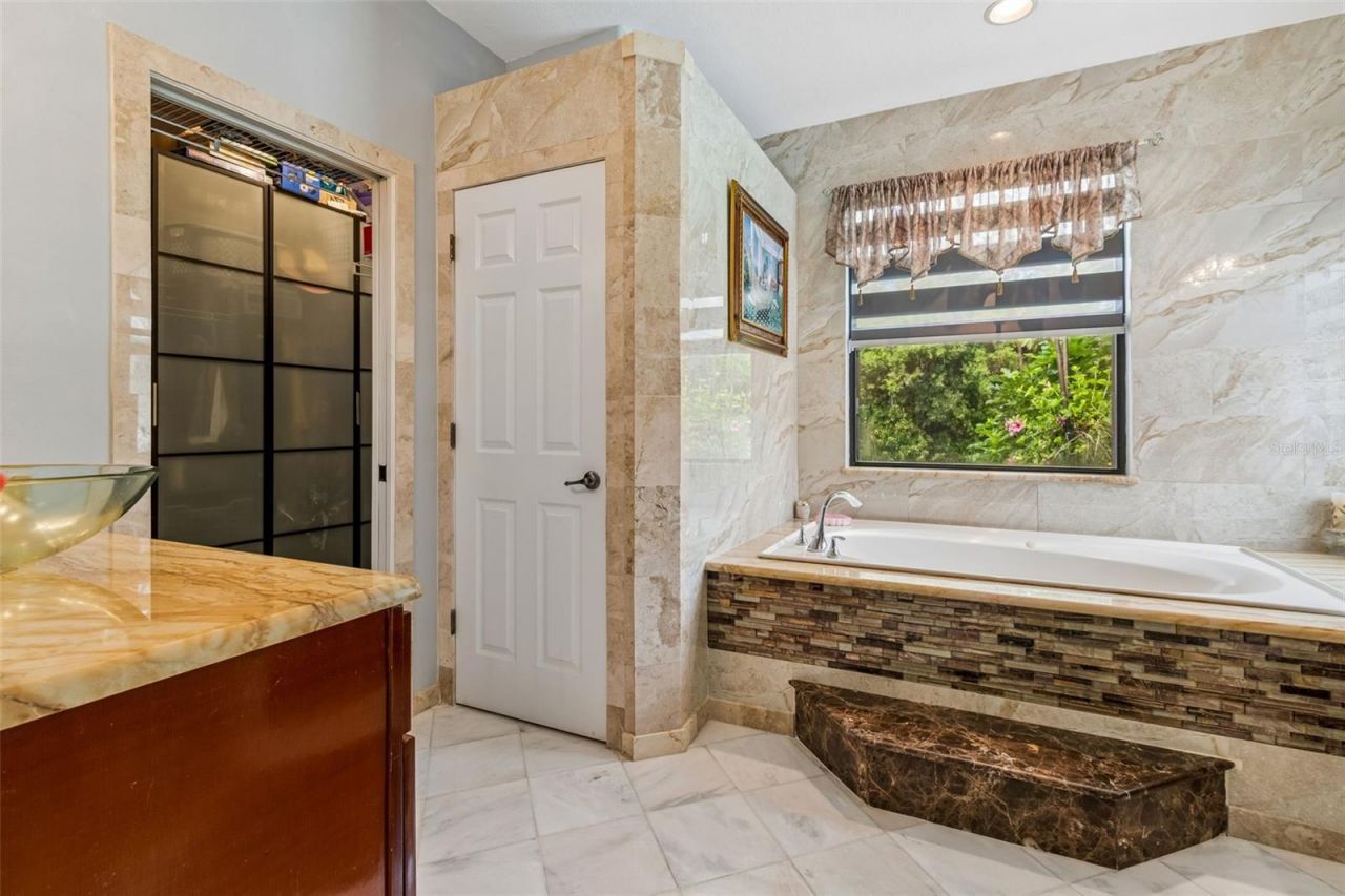 15630 N Himes Avenue, Tampa, FL 33618 Photo