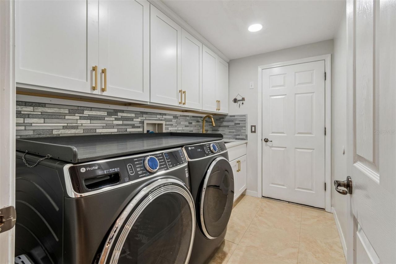 15630 N Himes Avenue, Tampa, FL 33618 Photo
