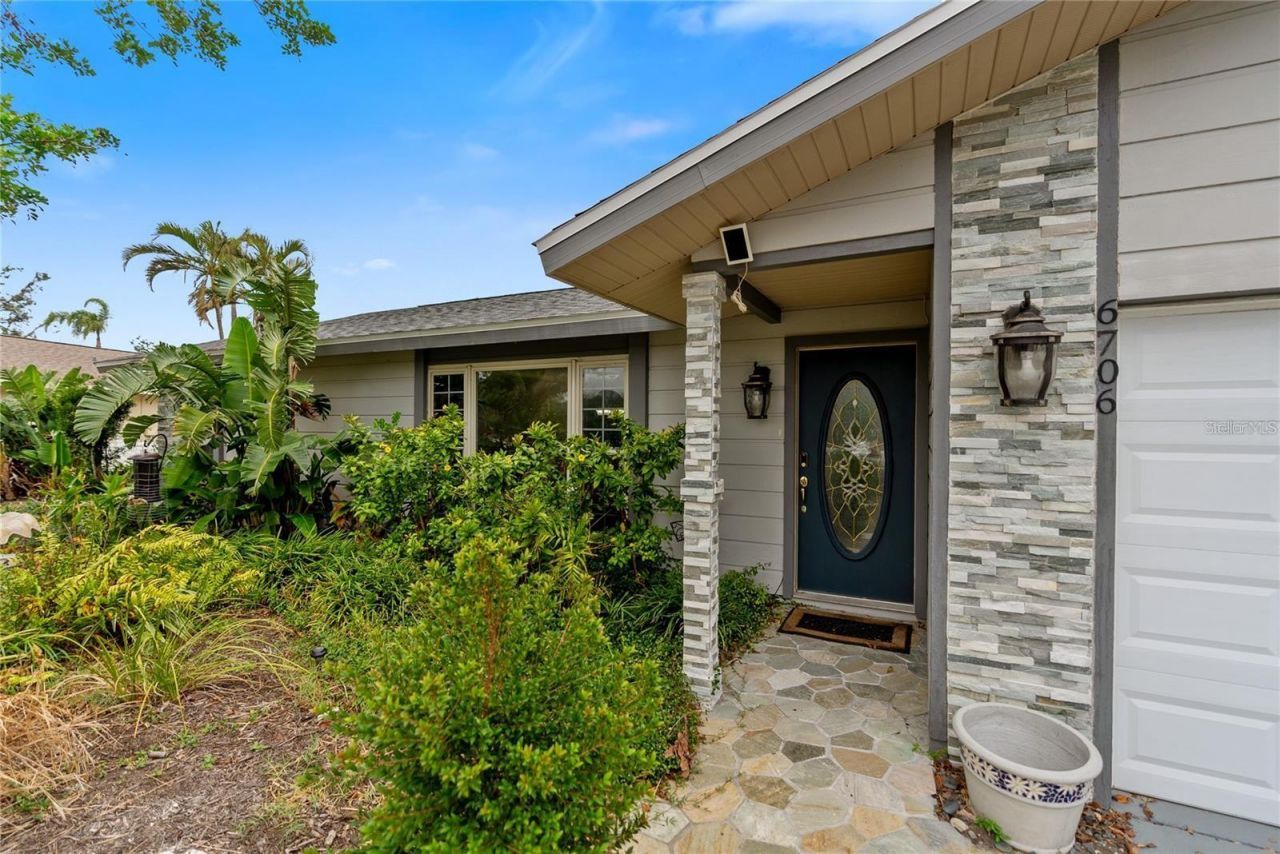 6706 22nd Avenue W, Bradenton, FL 34209 Photo