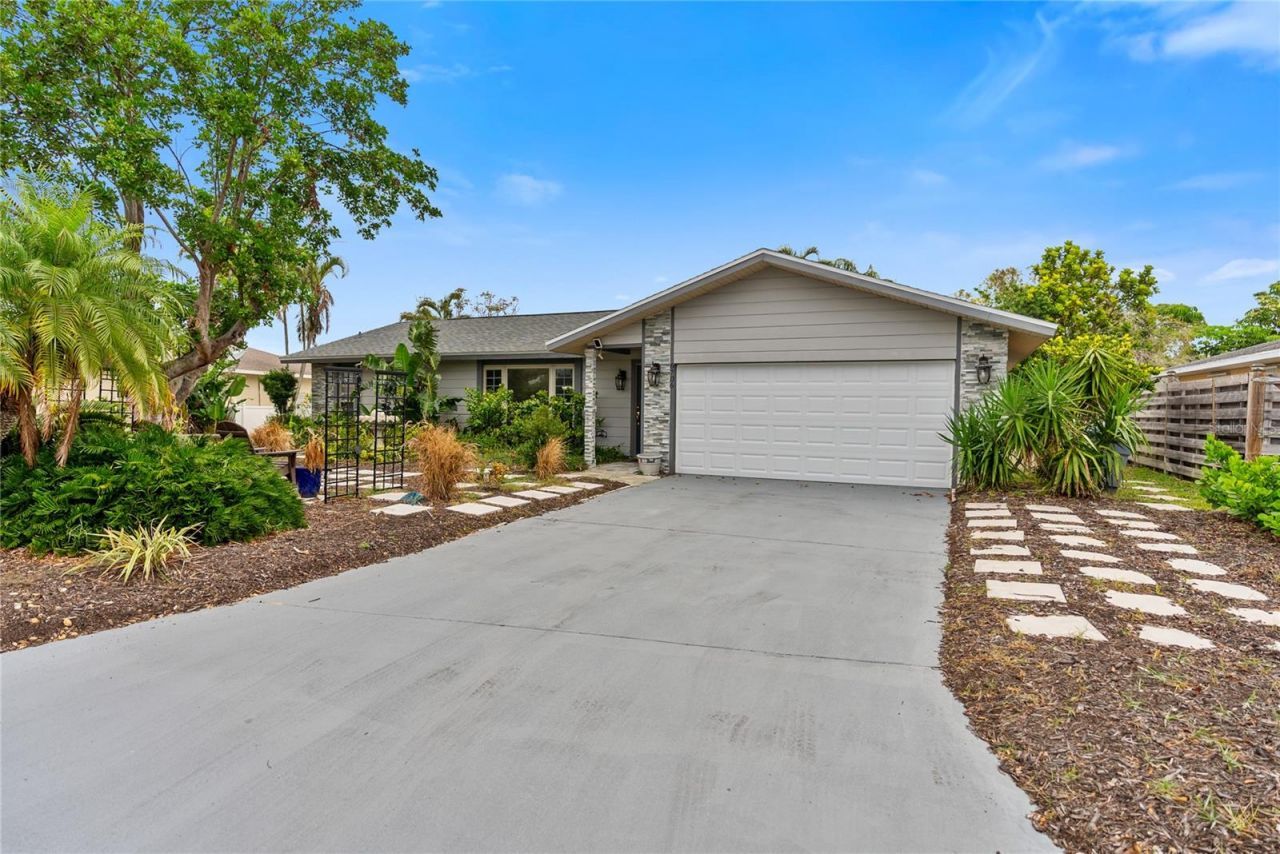 6706 22nd Avenue W, Bradenton, FL 34209 Photo