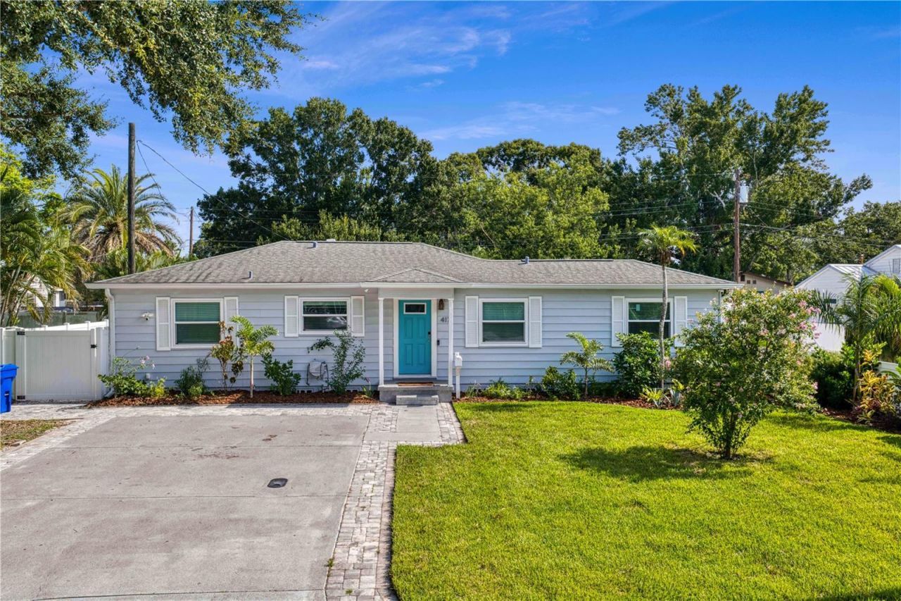 417 Hampton Avenue Ne, Saint Petersburg, FL 33703 Main Photo