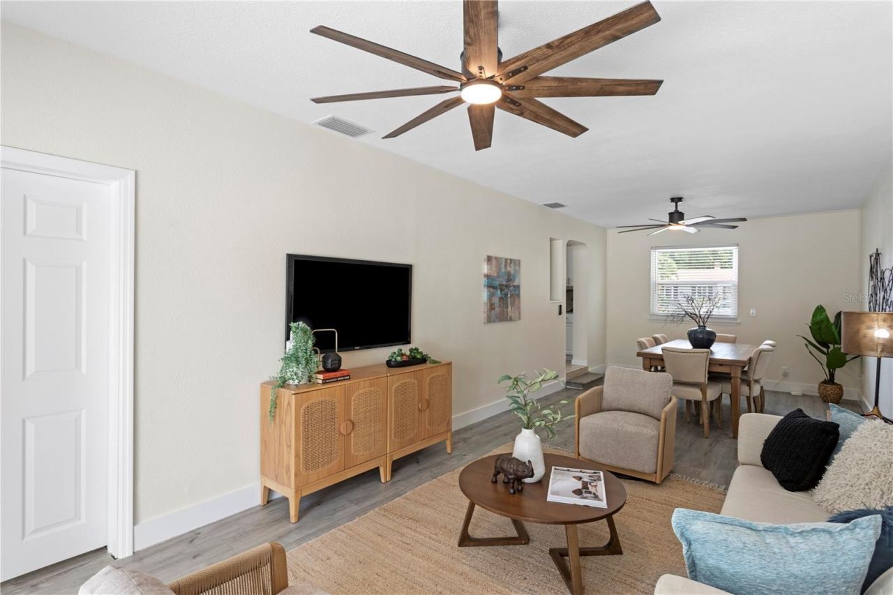 417 Hampton Avenue Ne, Saint Petersburg, FL 33703 Photo