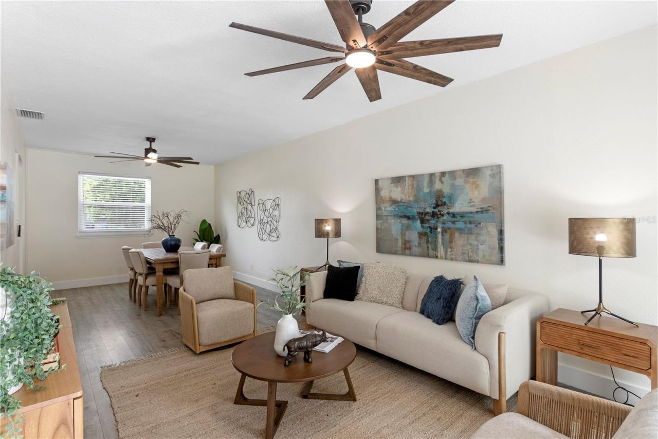 417 Hampton Avenue Ne, Saint Petersburg, FL 33703 Photo