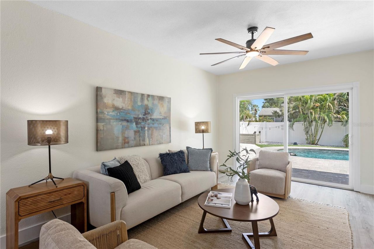 417 Hampton Avenue Ne, Saint Petersburg, FL 33703 Photo