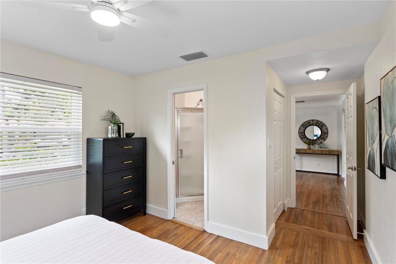 417 Hampton Avenue Ne, Saint Petersburg, FL 33703 Photo