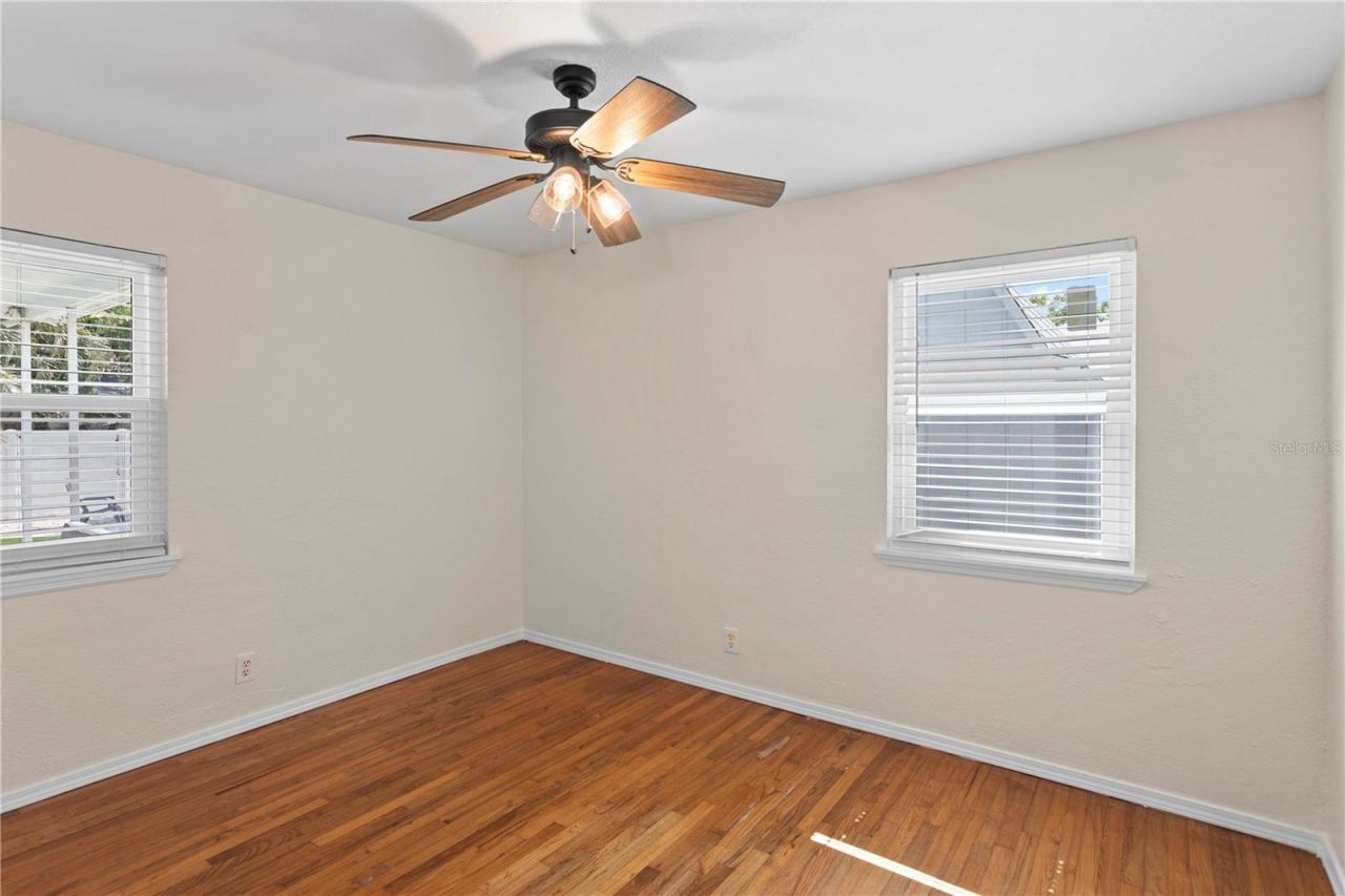 417 Hampton Avenue Ne, Saint Petersburg, FL 33703 Photo