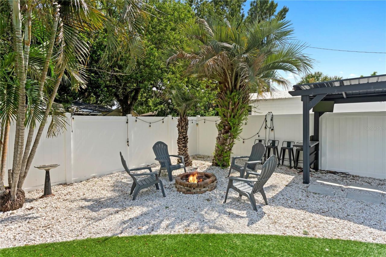 417 Hampton Avenue Ne, Saint Petersburg, FL 33703 Photo